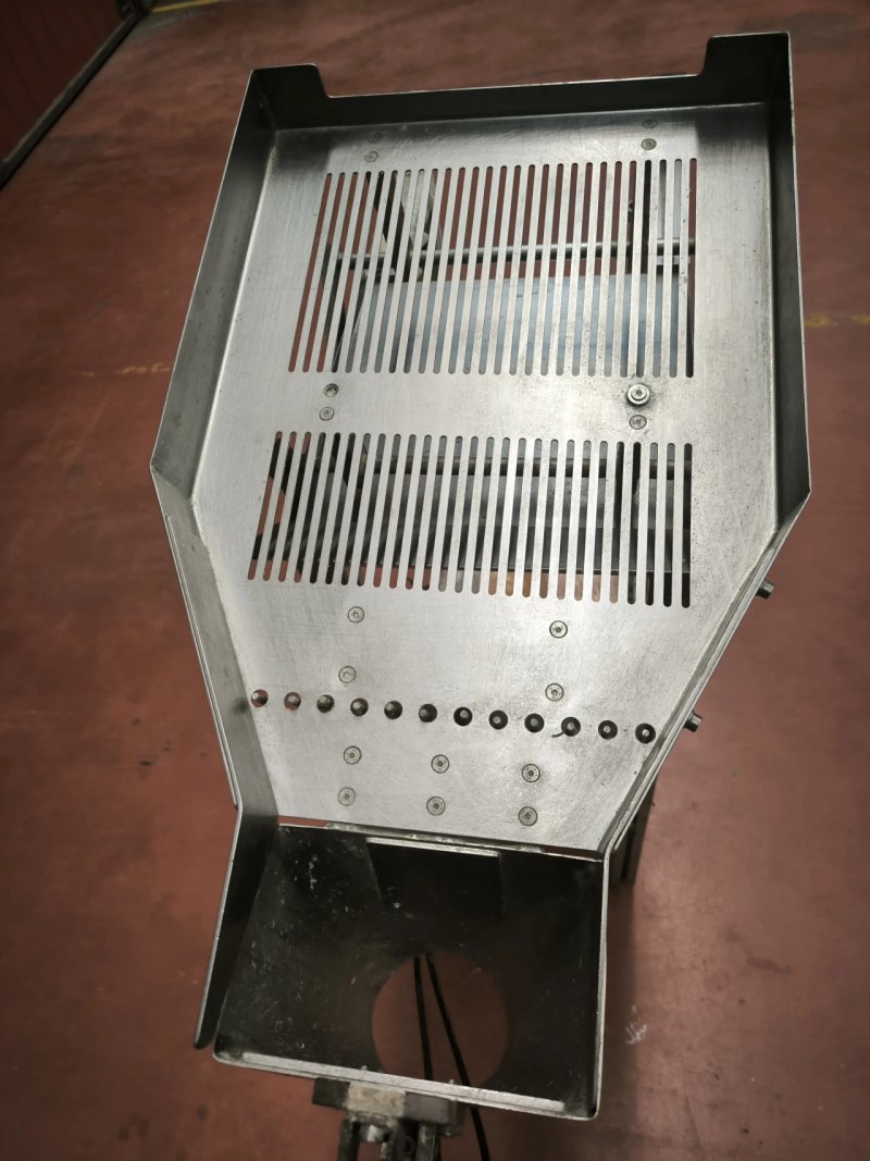 USED SOLID DOSING STATION WITH SCREEN