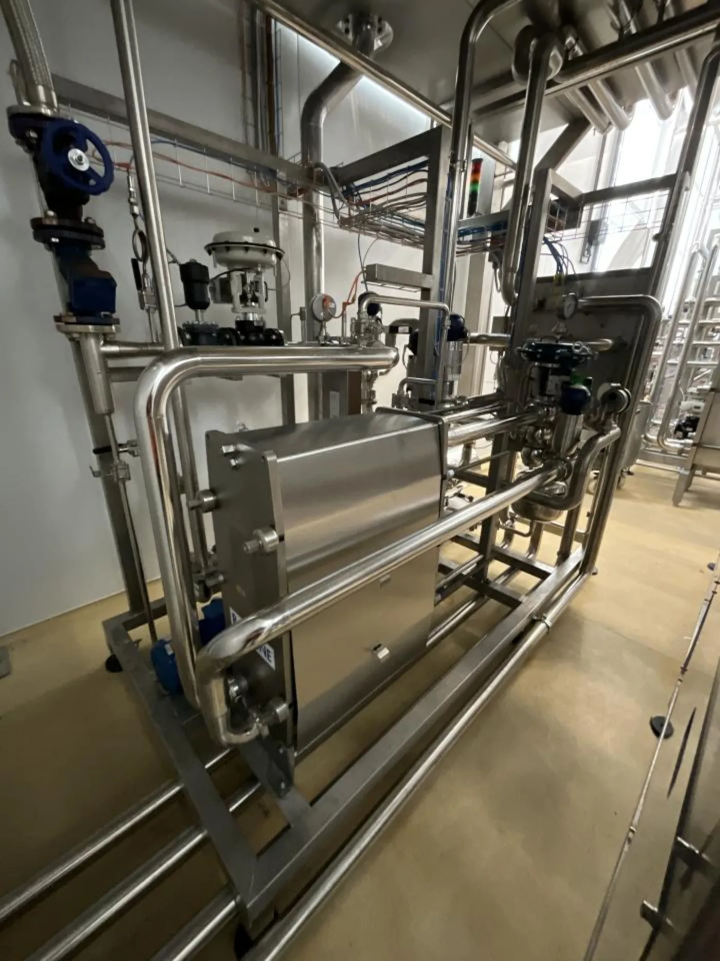 2022 A Due S.p.A. A Due S.p.A. Alfa Laval M6-MBASE Stainless Steel Plate Heat Exchanger Skid with Pumps - 2