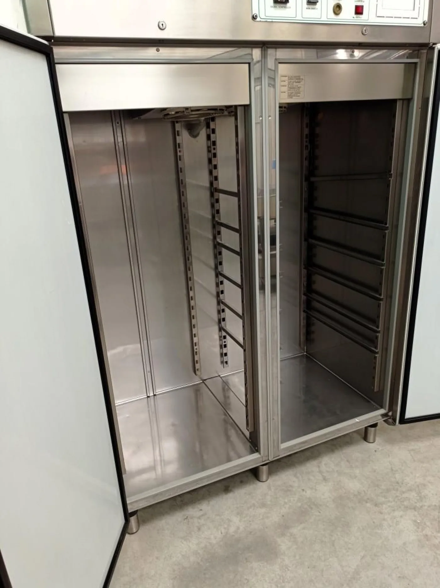 ARMADIO TERMOSTATICO – LABCO - 3