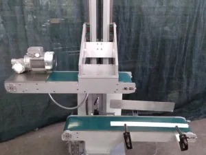 NASTRO TRASPORTATORE MOTORIZZATO SISTEMA ASSEMBLAGGIO CON DOPPIO STRATO – SIEMPHARMA – MOD. NS1000