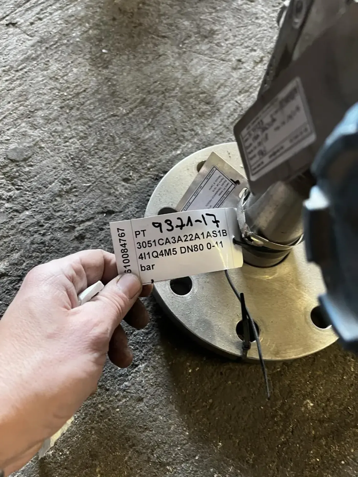 PRESSURE GAUGE C7062 - 2