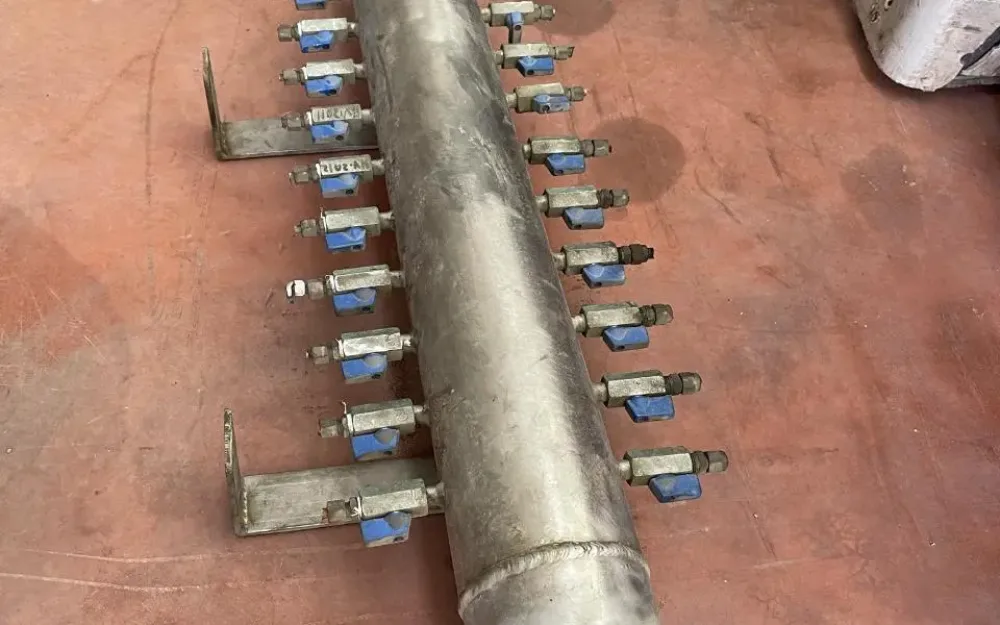 USED STAINLESS STEEL COMPRESSED AIR DISTRIBUTOR