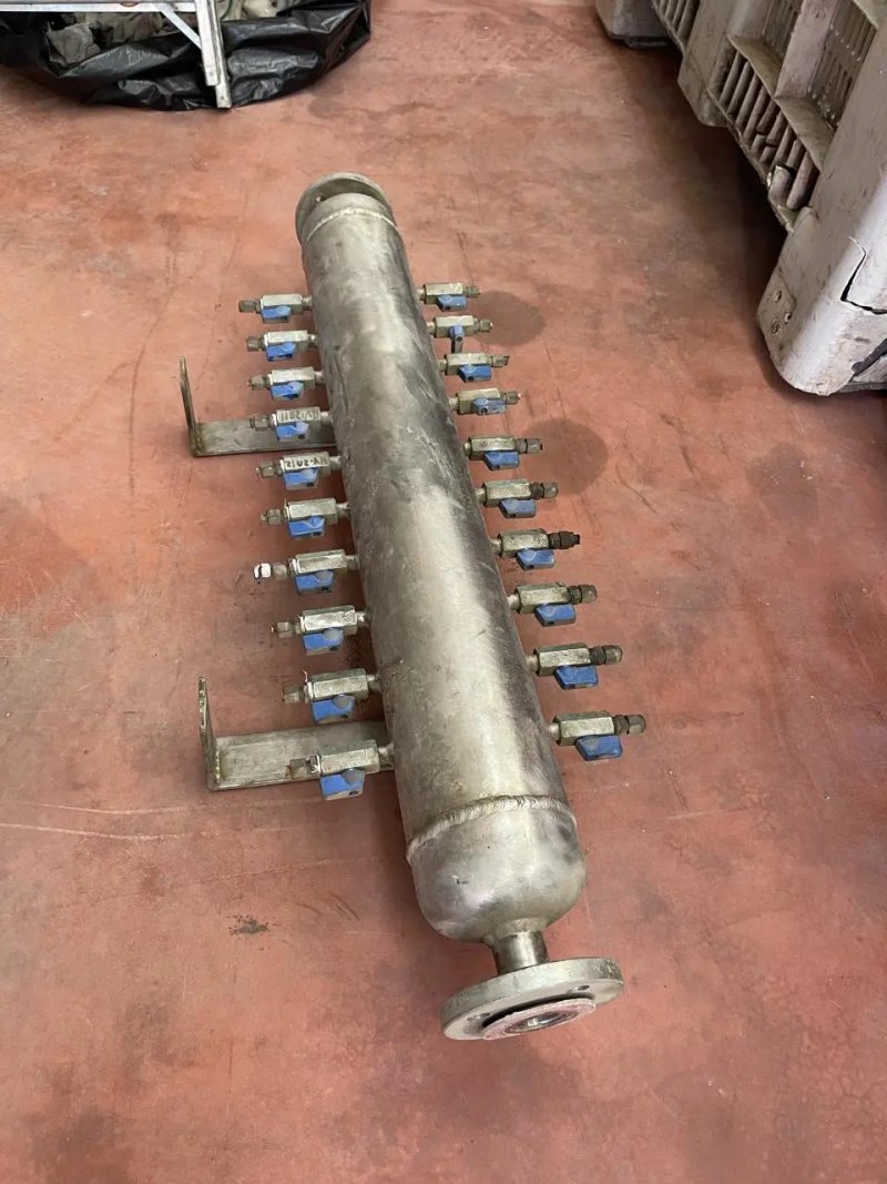 USED STAINLESS STEEL COMPRESSED AIR DISTRIBUTOR