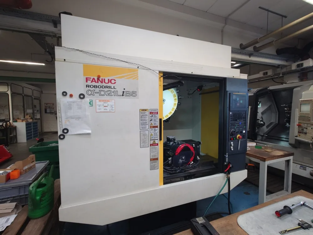 CNC – 5 axis FANUC Robodrill Alpha-D21LiB5
