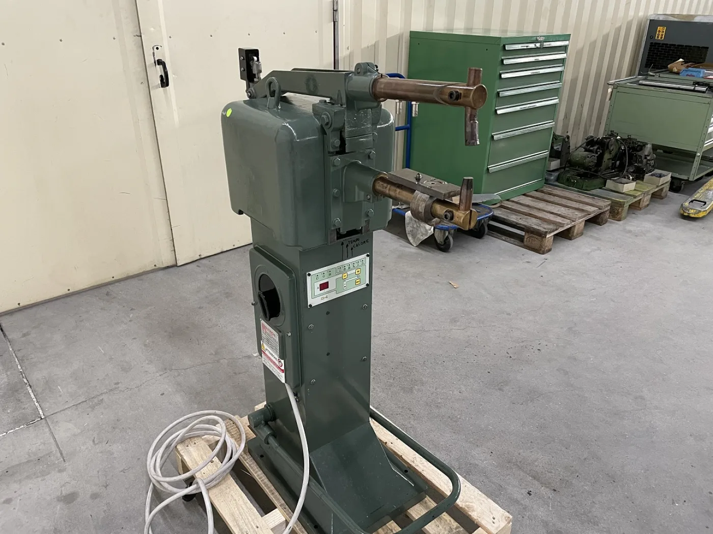 MACHINE A SOUDER PAR POINT “BUTRICHI” - 3