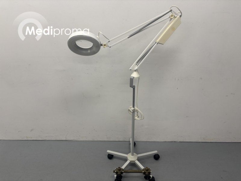 AFMA 100/LF Medical Magnifier