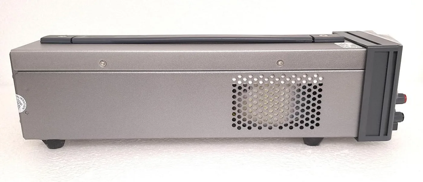 Keysight E36103B - 4