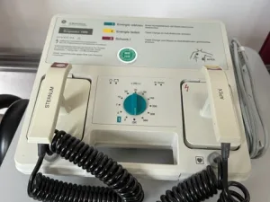 GE Responder 1000 Defibrillator