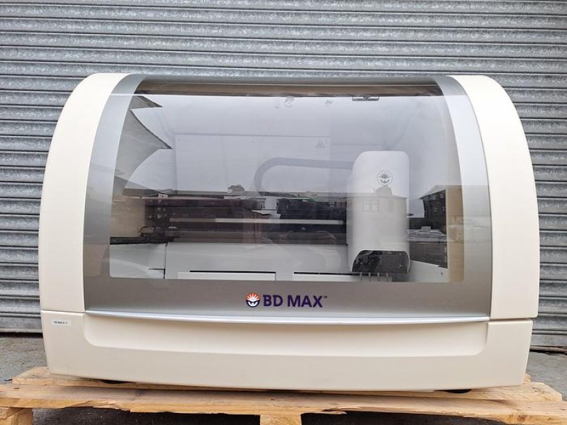 BD Max PCR Machine