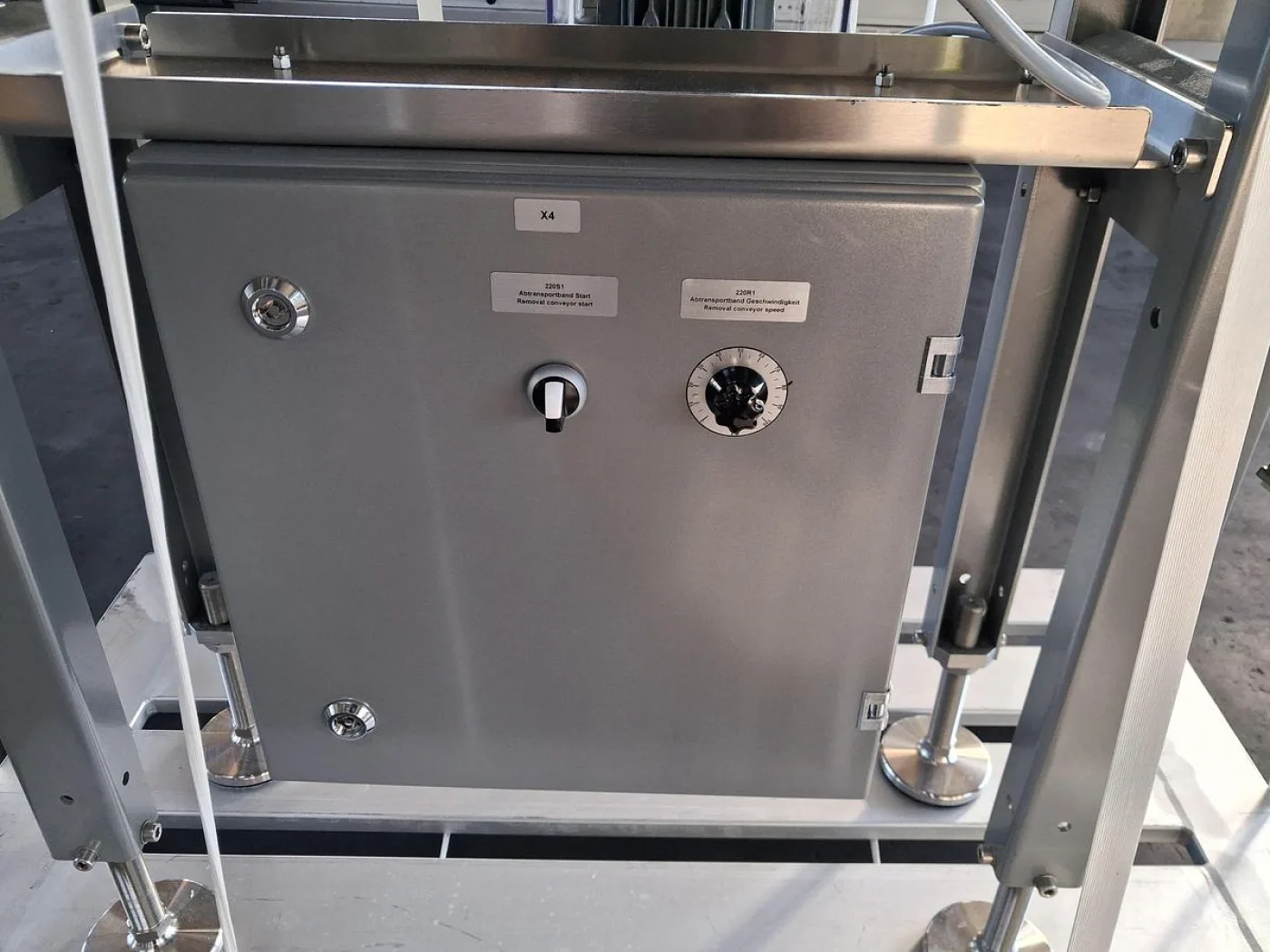 INOVA Förderband mit Zuführsystem - 2