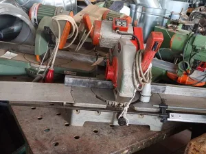 TRONCATRICE MEC 300 ST