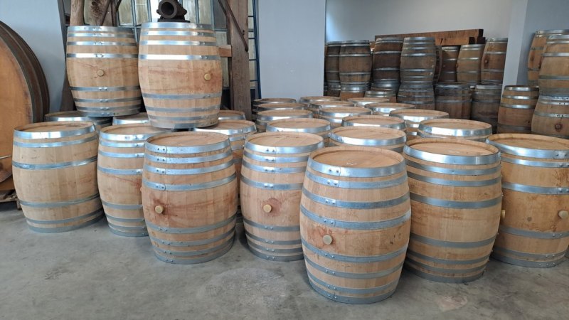 USED BARRELS LITERS 225/228, RED WINE OF FIRST-USE 12 MONTHS, SECOND-HAND EQUIPMENTS