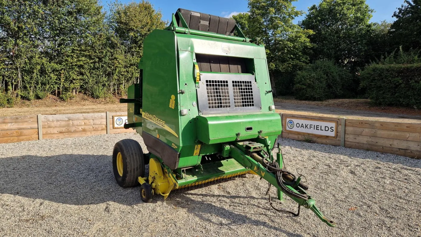 2003 John Deere 582 Baler - 1