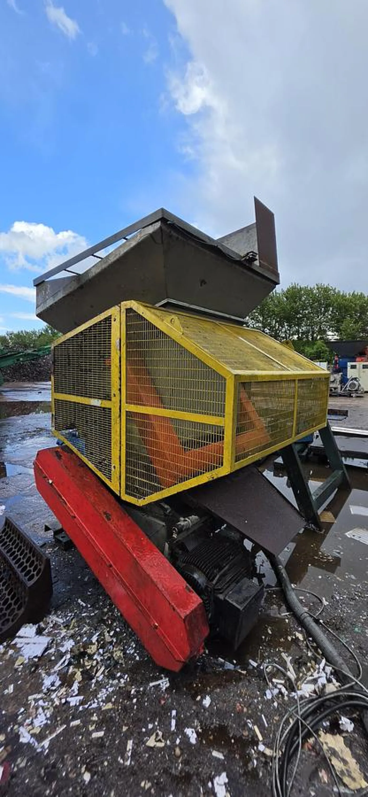 Lindner RS 1000 Single-Shaft Shredder - 2