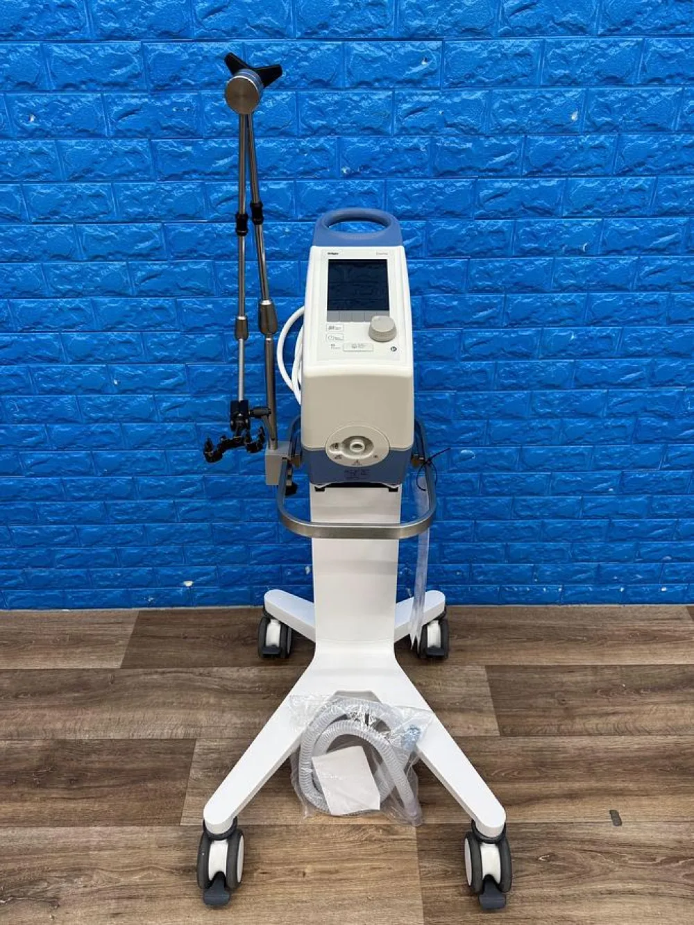 Dräger Carina Ventilator REF: 5704110 Hours: 52 YOM: 2018