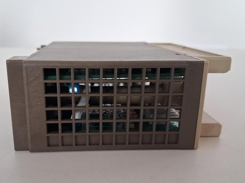 Siemens SIMATIC S5 6ES5 482-8MA13 Digital Output Module