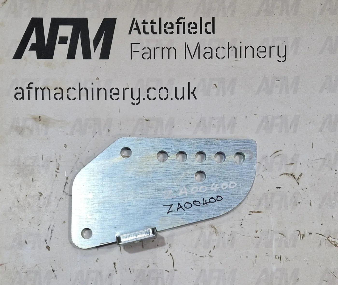 Spearhead ZA00400 RH Scraper Bracket - 1