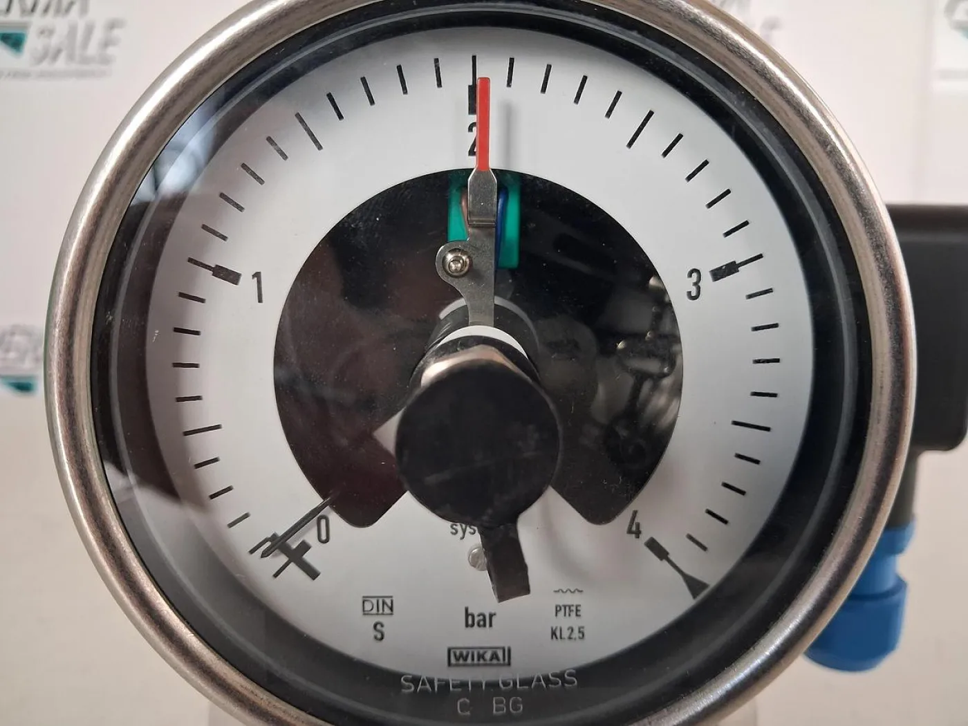 WIKA NG 100 Kontaktmanometer 0–4 bar DN 25 - 4