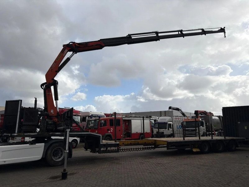 Broshuis PALFINGER 17502 PALFINGER 17502 5x + EXTENTABLE 3M + 3x AXLE STEERING + REMOTE + OWN ENGINE! CRANE 2009!