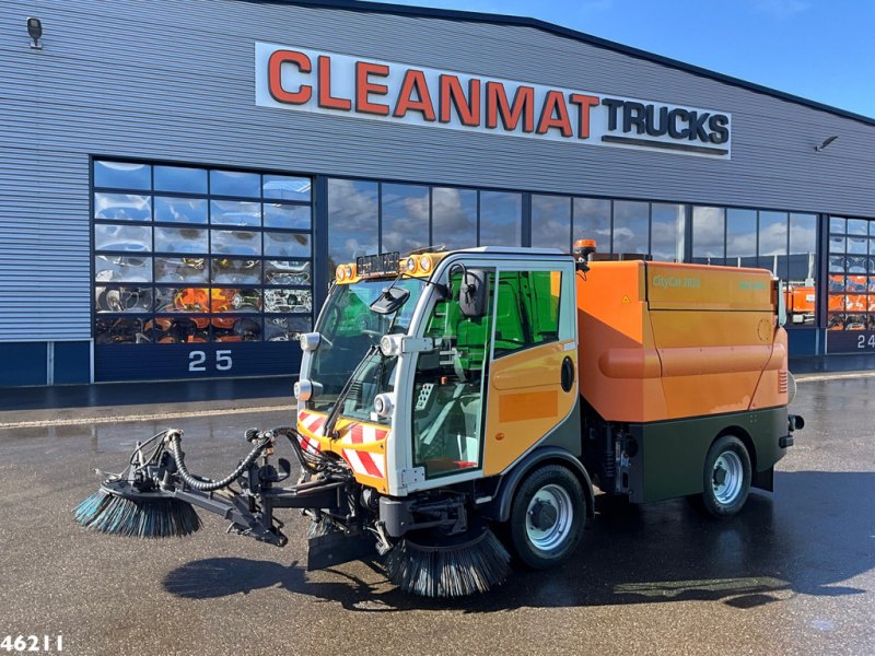 Bucher Citycat 2020 with 3-rd brush