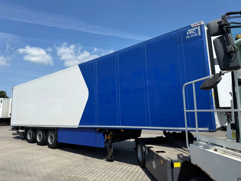 Schmitz Cargobull SKO 24 Thermo King A400 Lift Axle 2T Tailgate Pallet Box 270H 250B