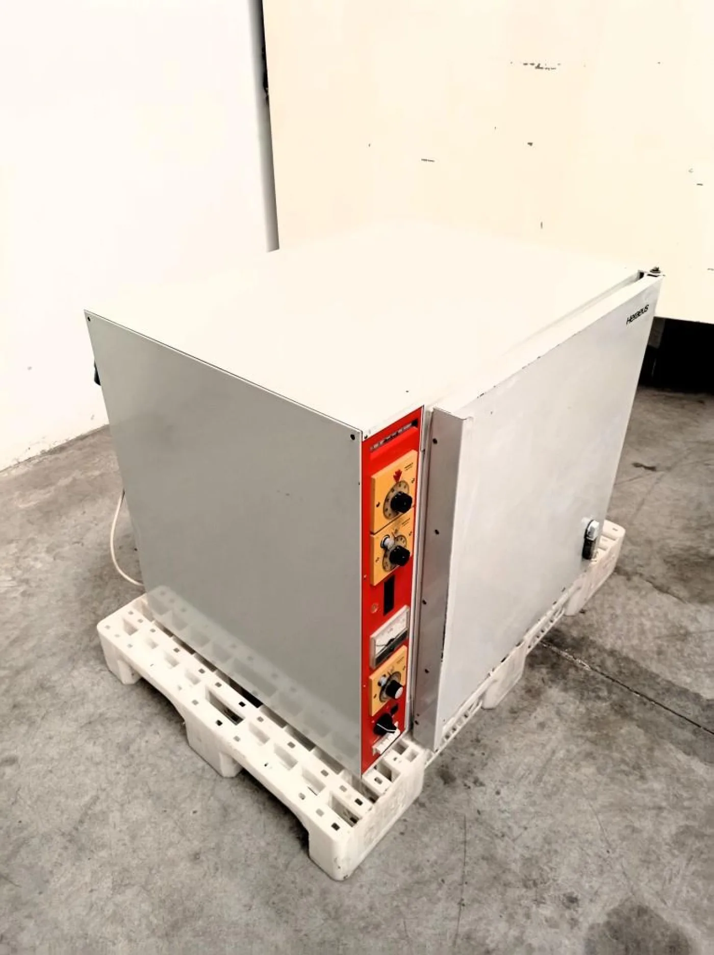 INCUBATRICE DA LABORATORIO – HERAEUS – MOD. B 5060 - 1