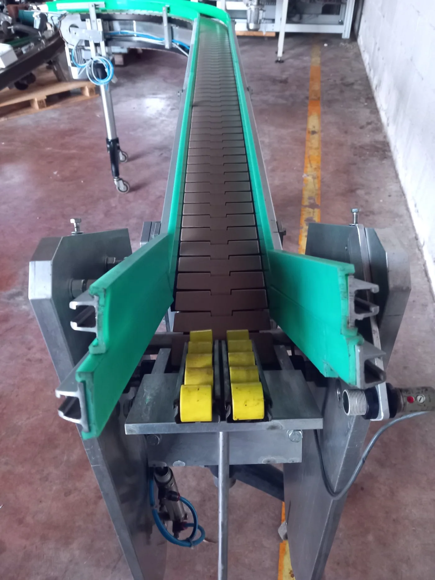 NASTRO TRASPORTATORE CON CURVA - 5
