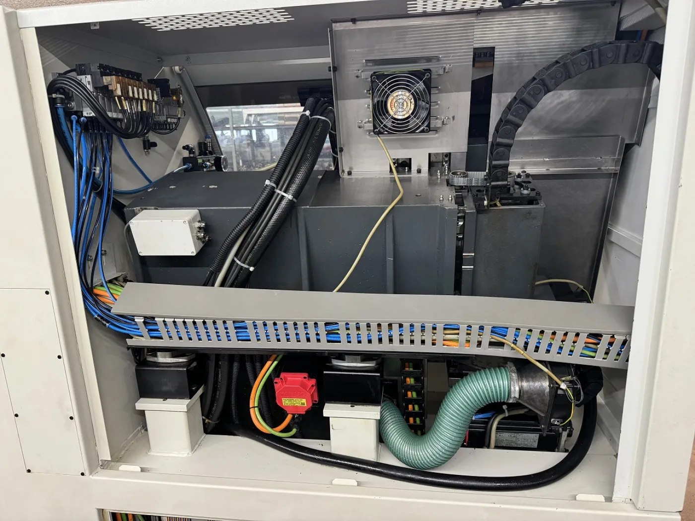 TOUR AUTOMATIQUE CNC TORNOS DECO 10 - 4