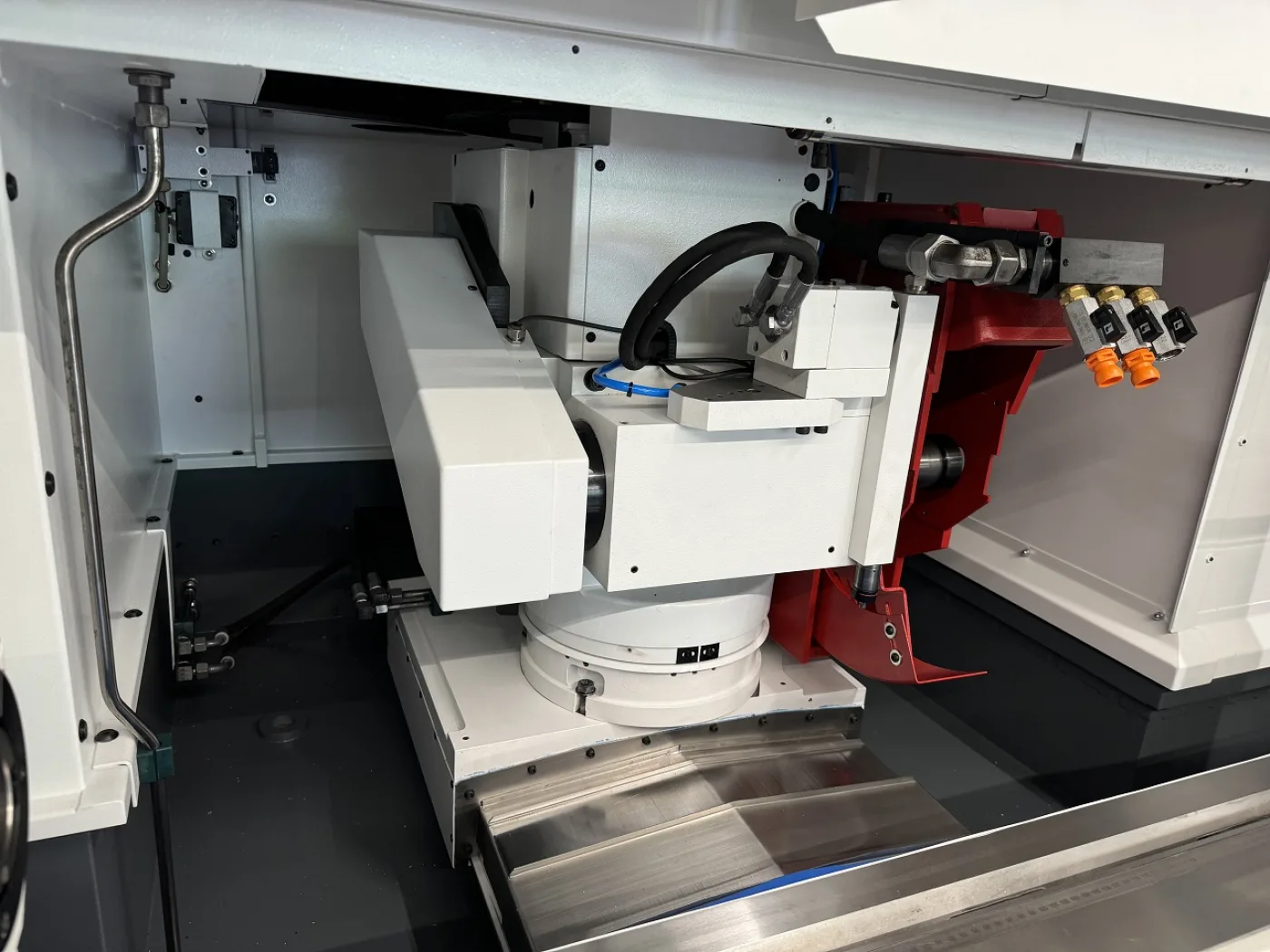 RECTIFIEUSE CNC CYLINDRIQUE STUDER S-33 CNC Année 2003 avec Fanuc 21i-TB – Axe B entre-pointe 1000 hauteur de pointe 175 - 7