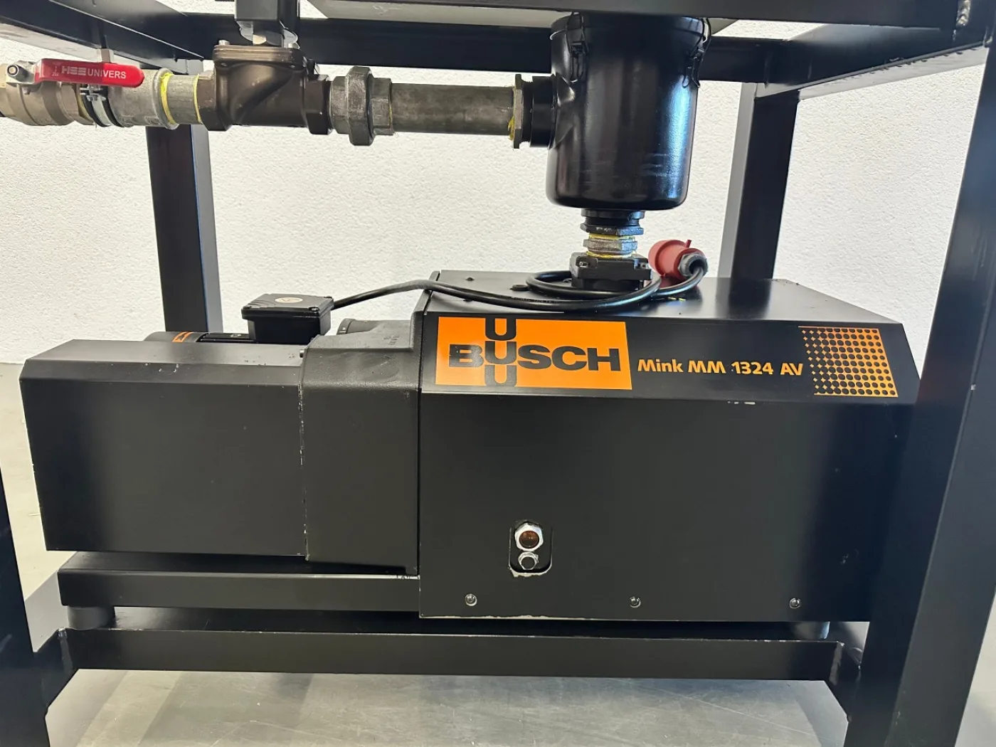 BUSCH MINK MM1324 A V03 mit Steuerung und Druckbehälter - 2