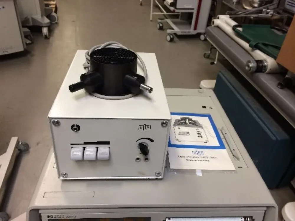 MLW Lichtprojektor 9403-0200 Endoskopie Kaltlichtquelle (Halogen)