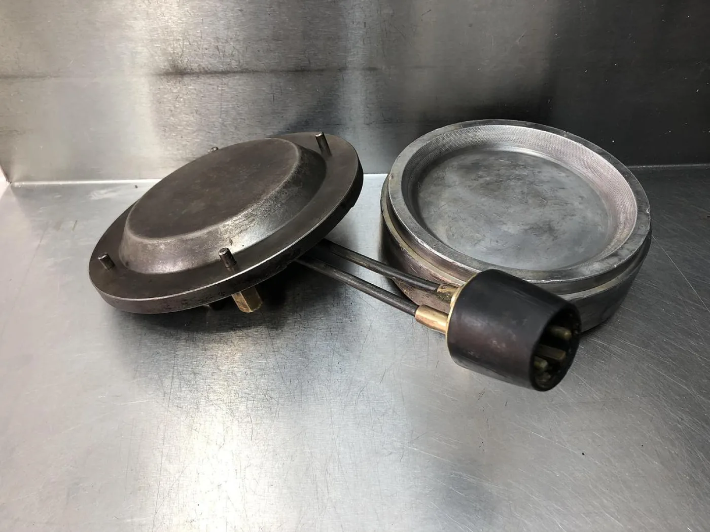 John Hunt Plate Die - 1