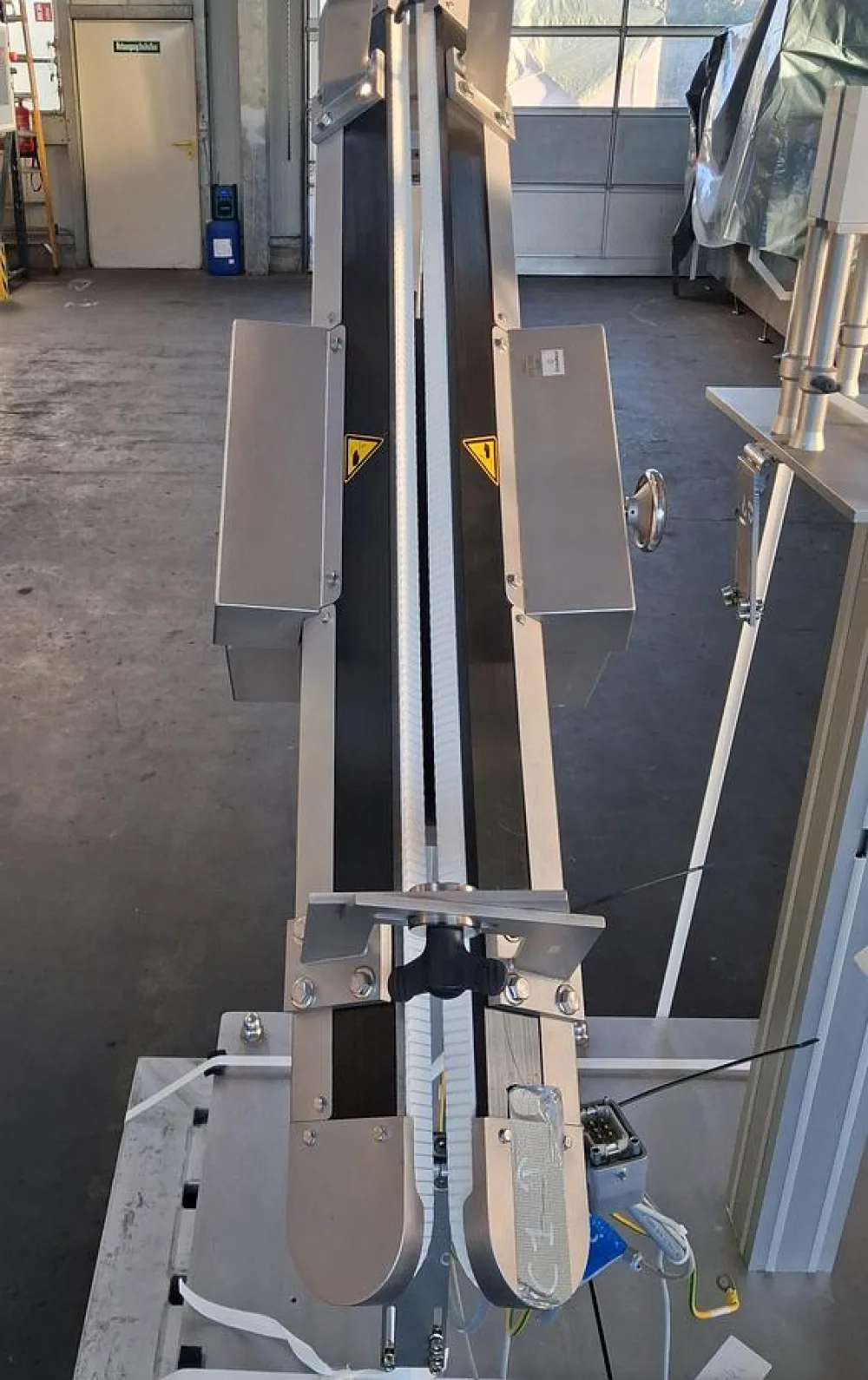 Inova Pharma Systems STS 1200 Edelstahl Zuführ- und Transportsystem