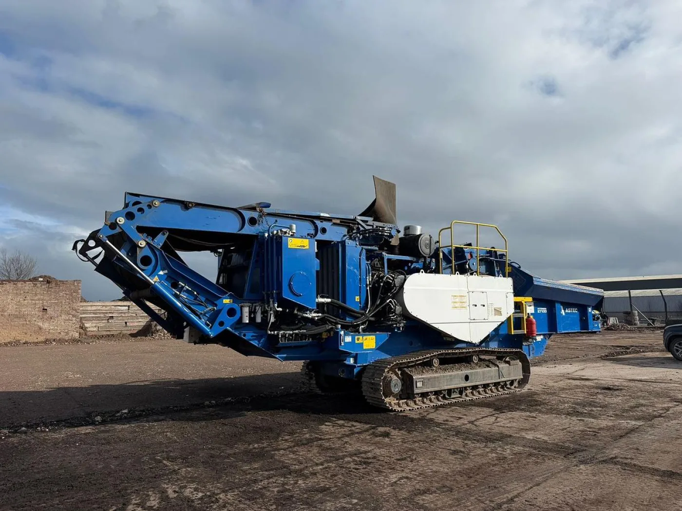 2021 Peterson 2710D Tracked Horizontal Grinder Shredder - 2