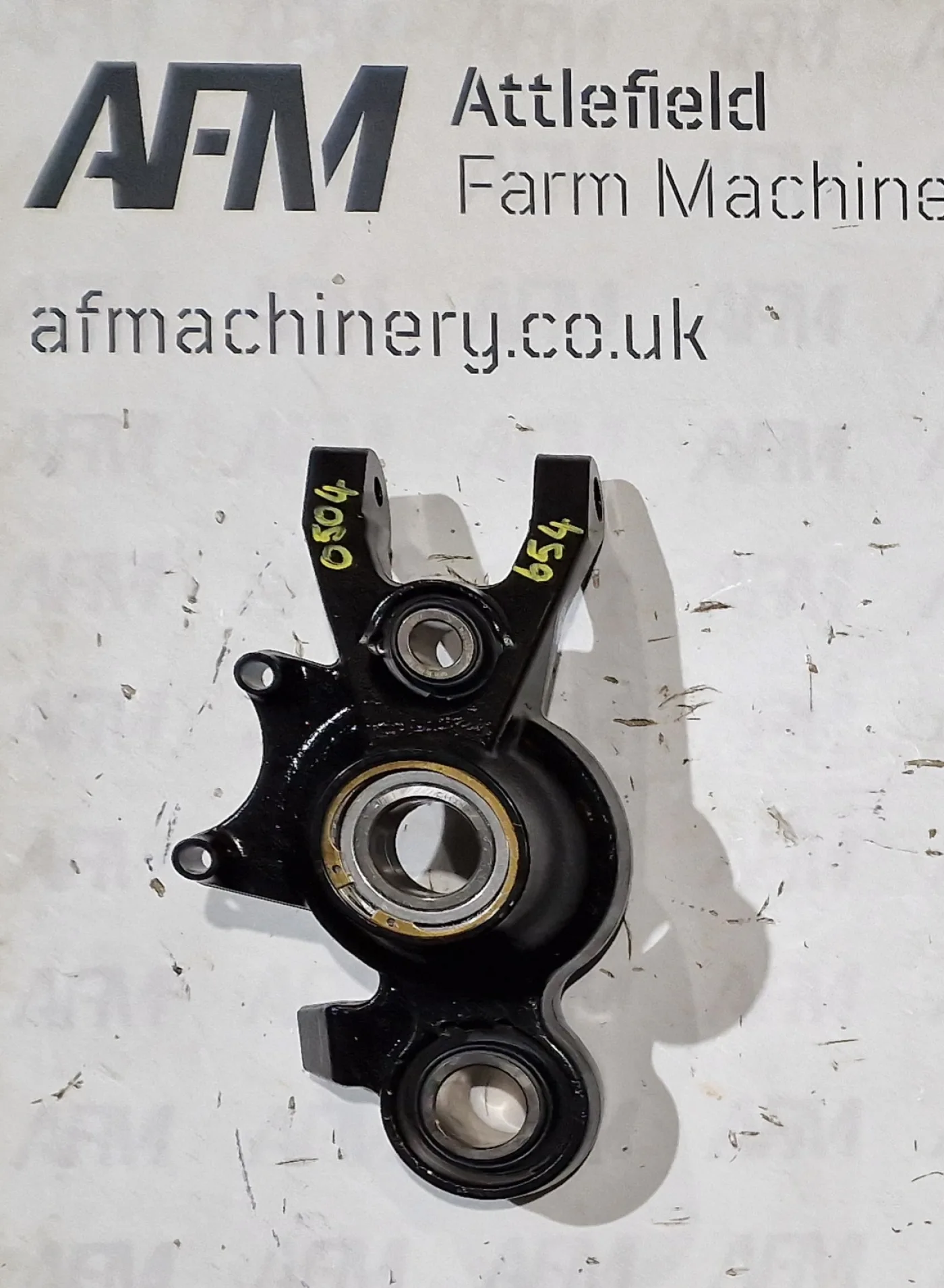 0504-654 Knuckle RH - 1