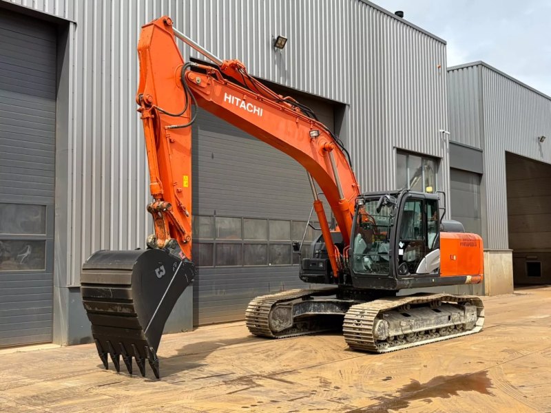 Hitachi ZX210LC-6 New Bucket