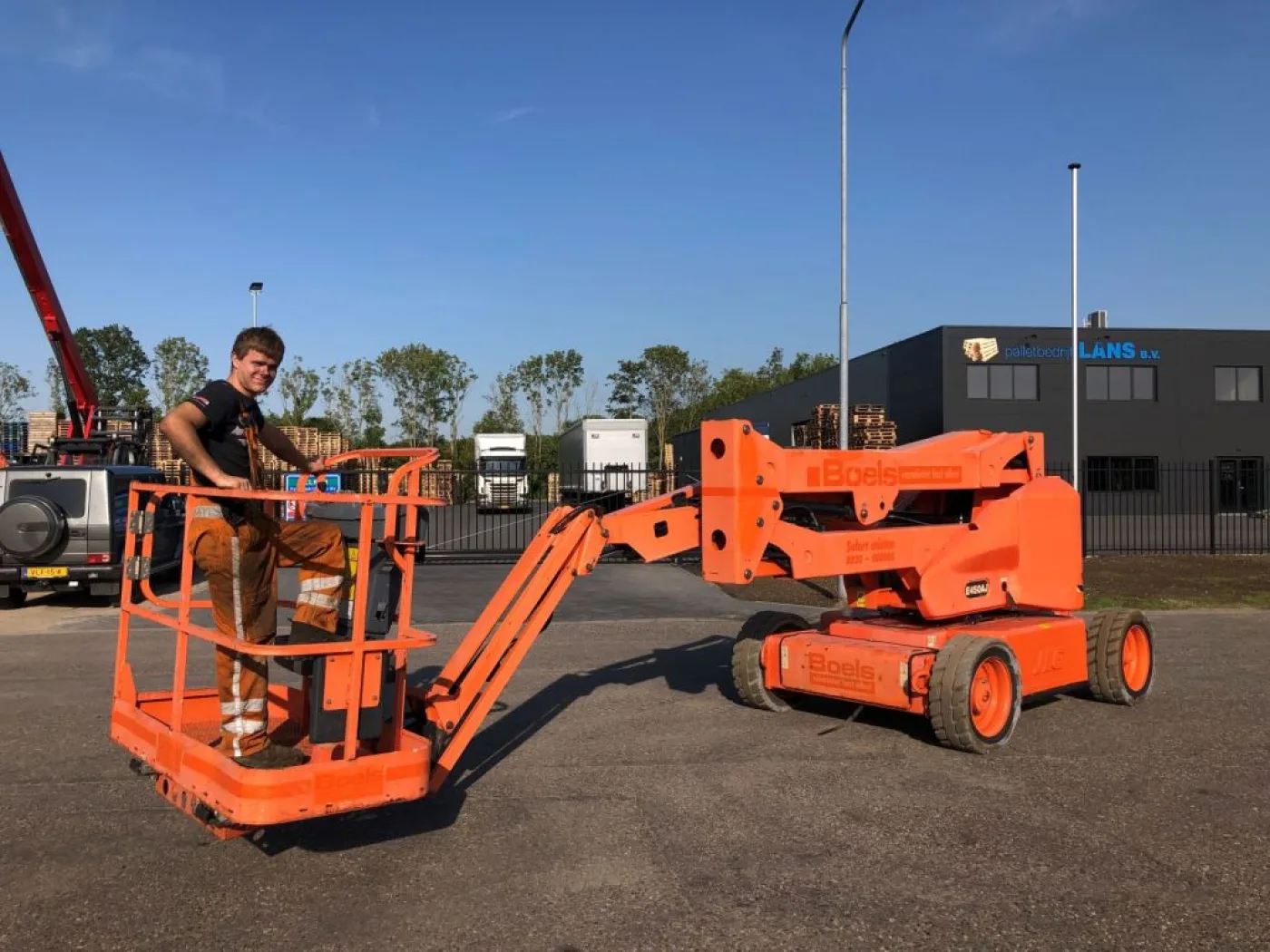 JLG E450AJ - 4
