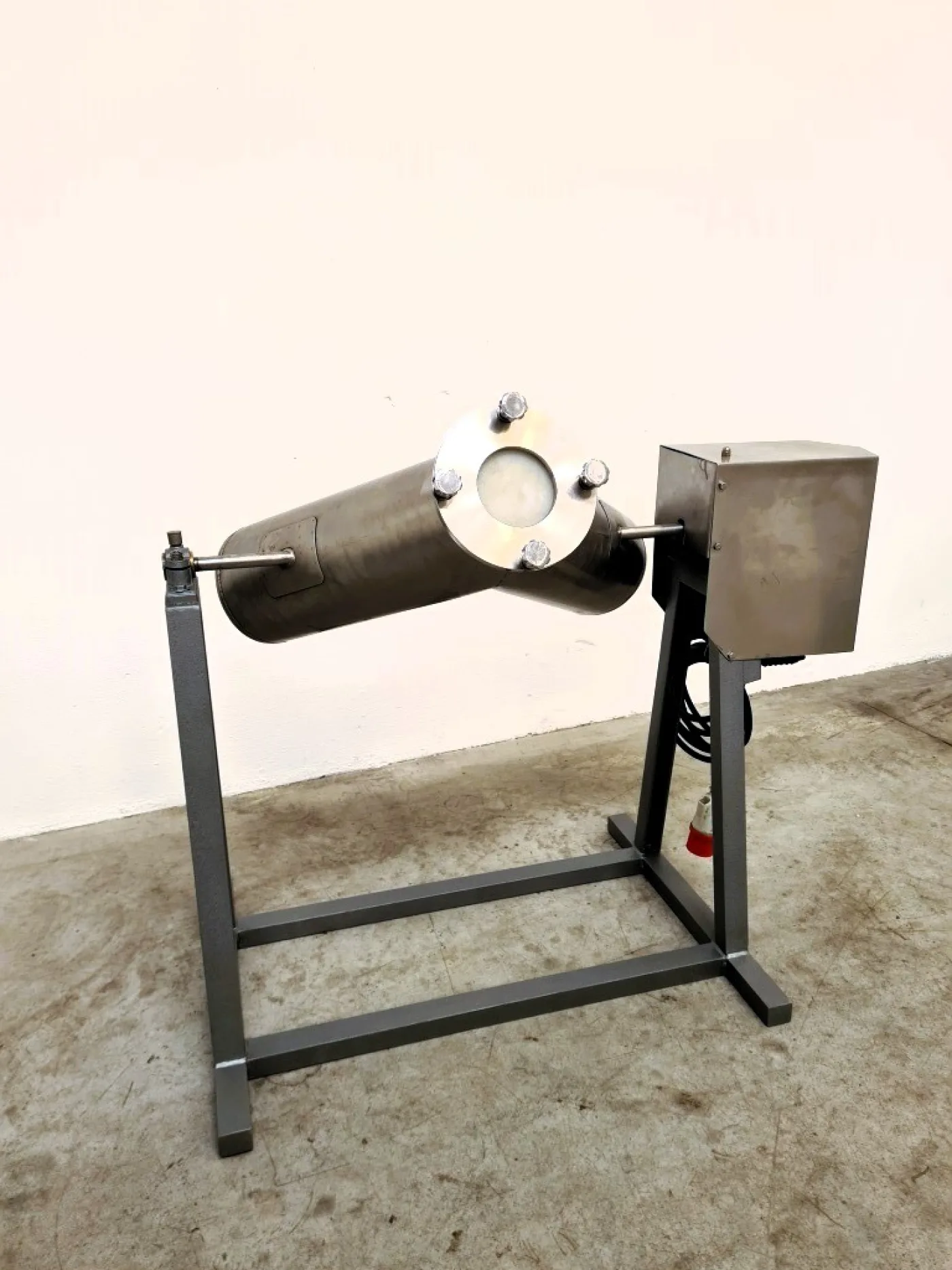 MESCOLATORE A V – MOD. 20 LT - 2