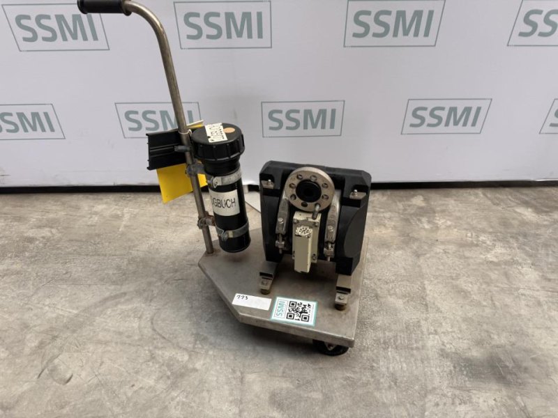 Diaphragm pump on trolly