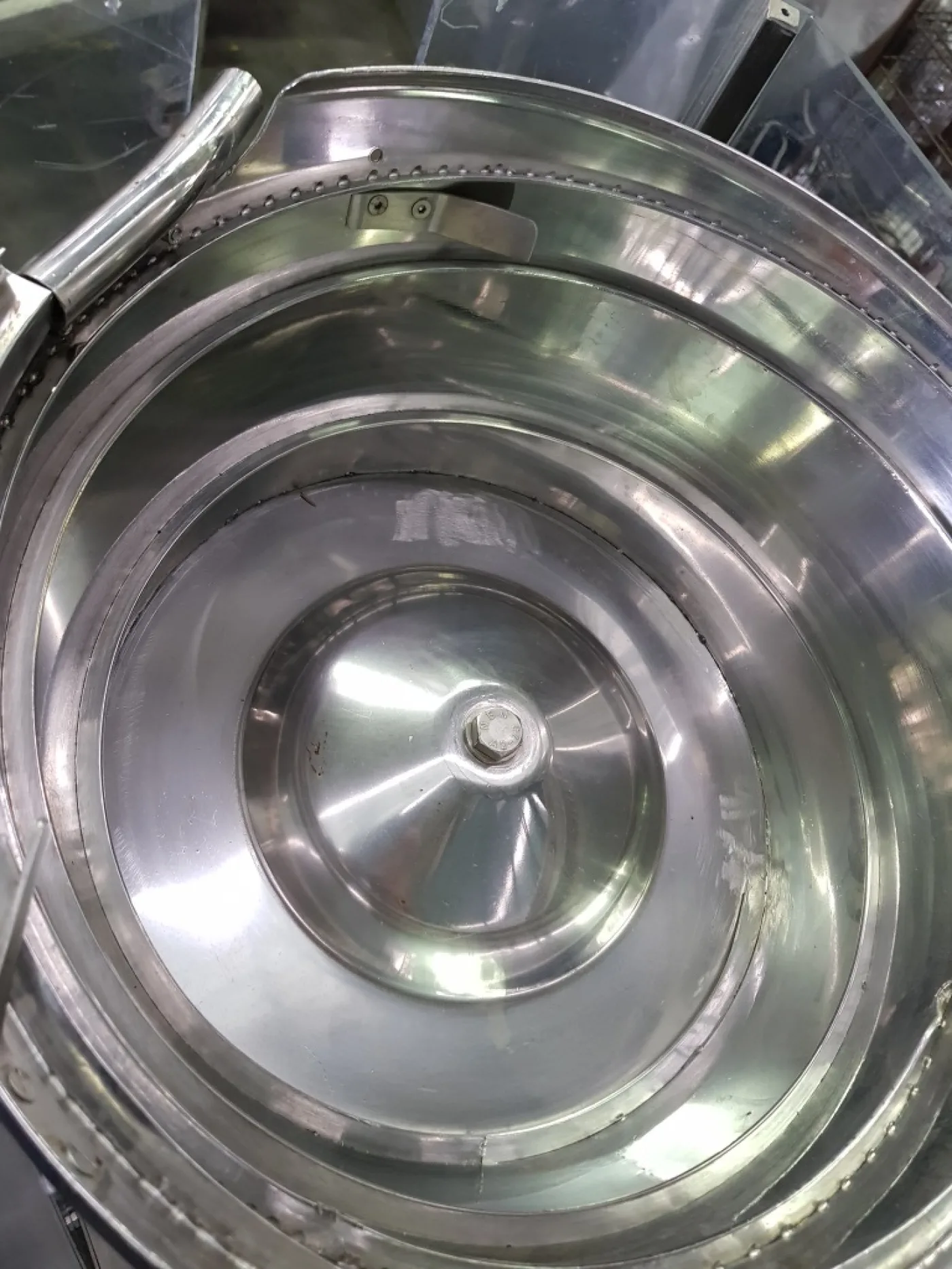 ALIMENTATORE VIBRANTE A TAZZA – F.LLI MOGNO – MOD. EFA49 - 4