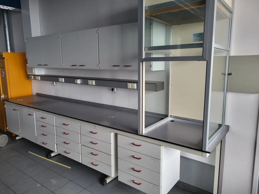 1991 - Used S+B Laboratory wall table (420 cm)
