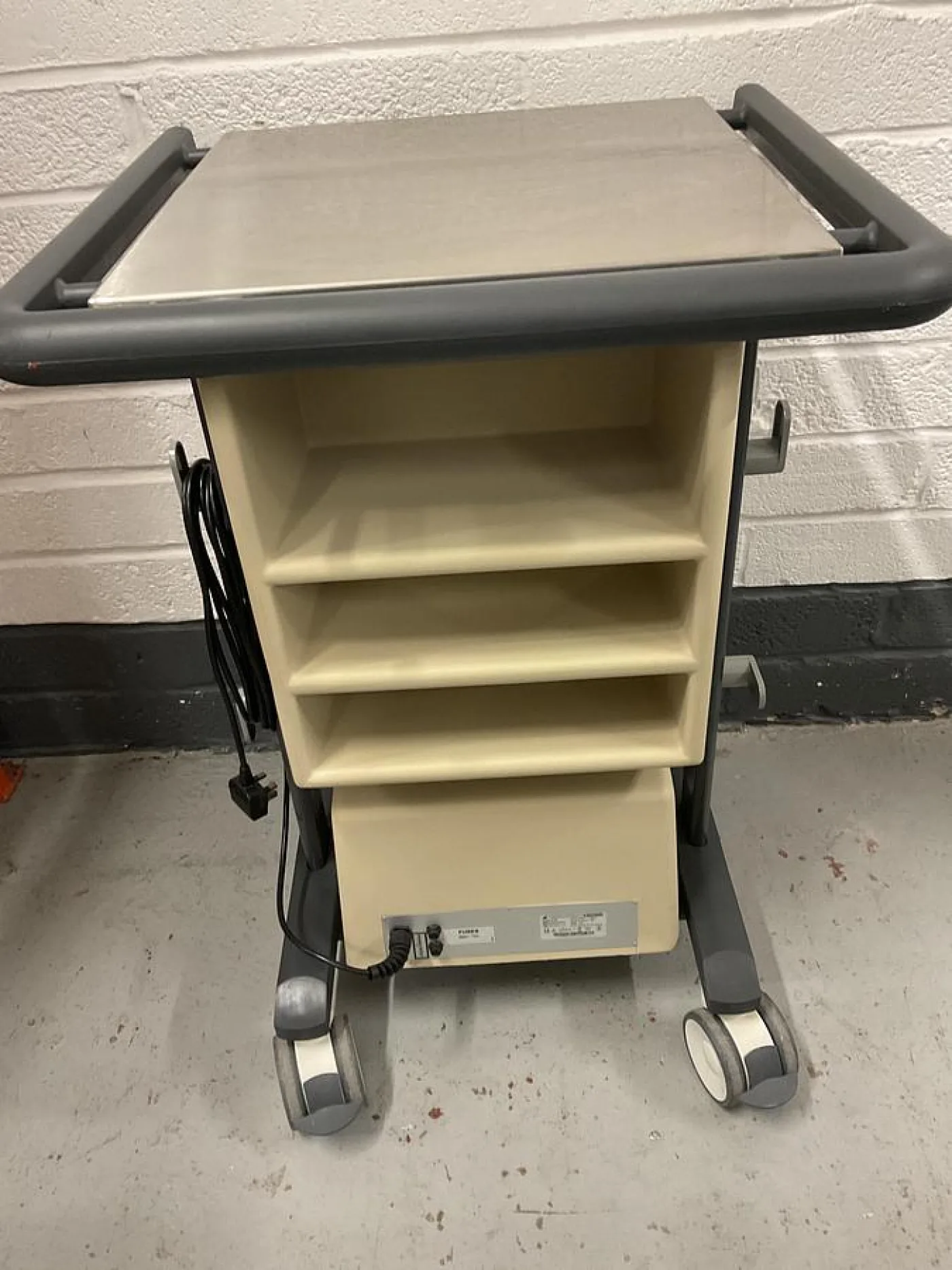 Eschmann 4 bottle suction trolley ST80 - 3