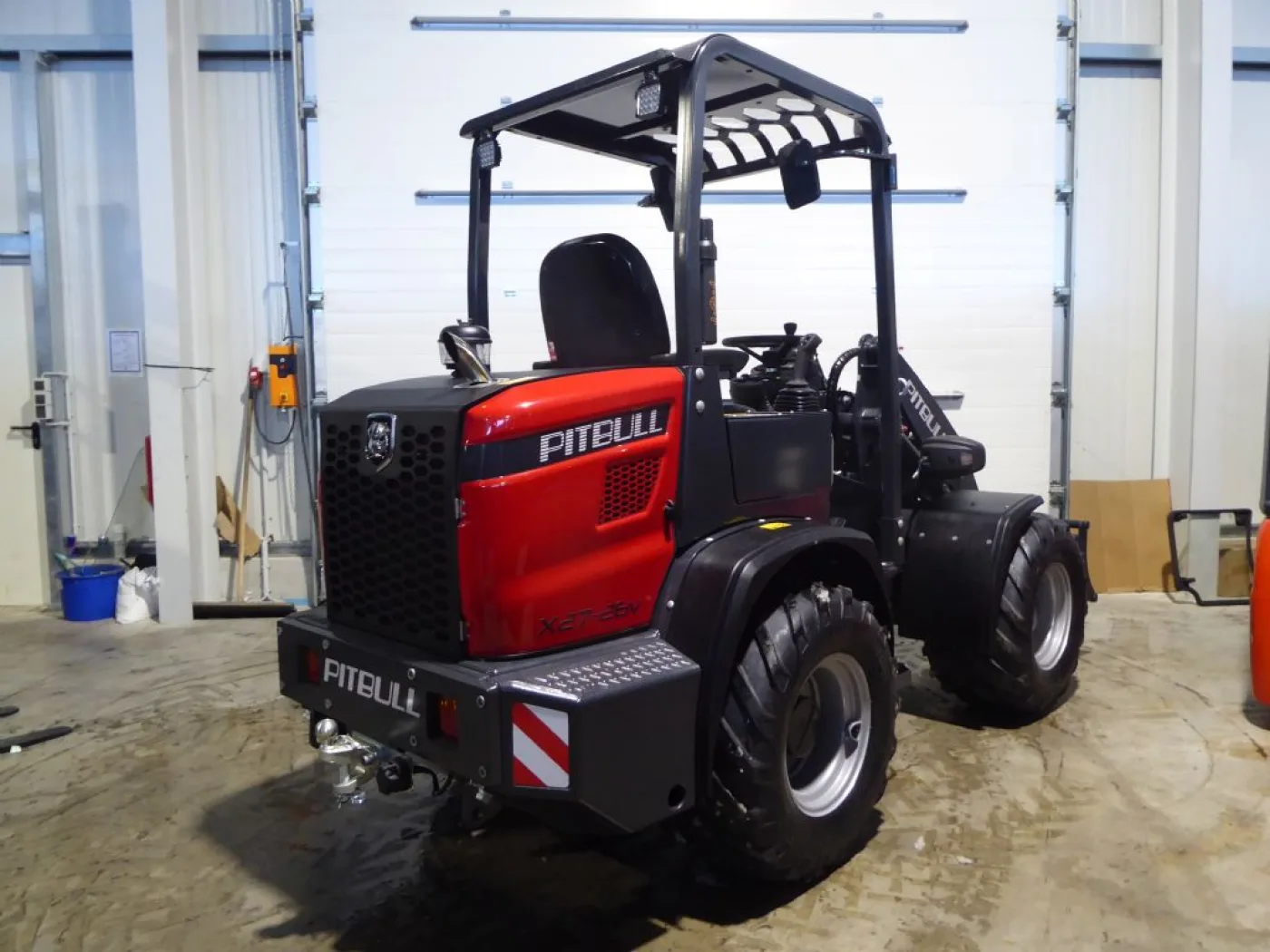 Pitbull Pitbull X27-26 mit Linde Hydrostat - 5