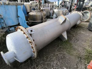 STAINLESS STEEL TUBULAR HEAT EXCHANGER 105.6 M² CALDERERIA DEL CARBONO E-113
