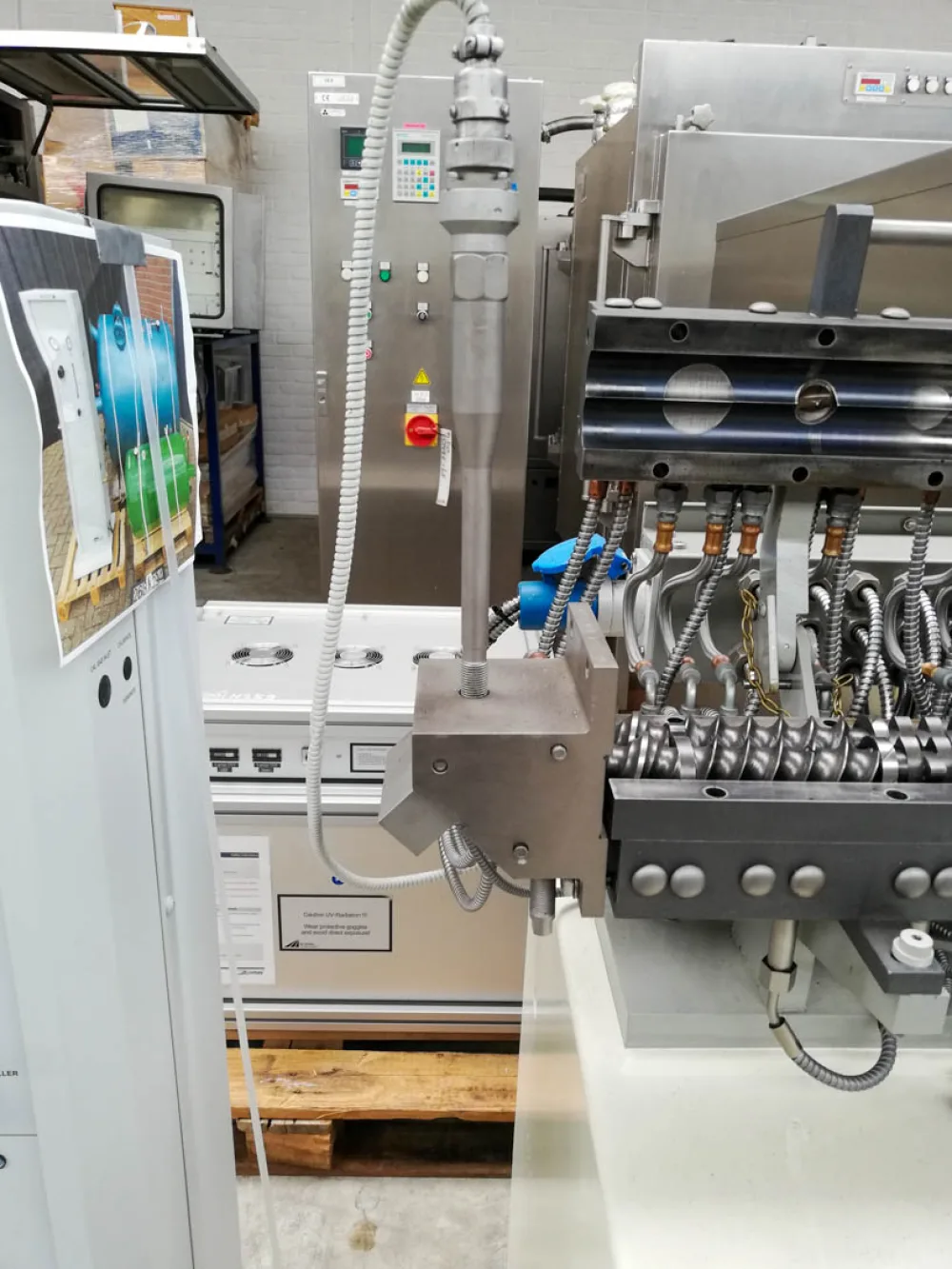 Baker Perkins MPC/V30 - Double screw extruder