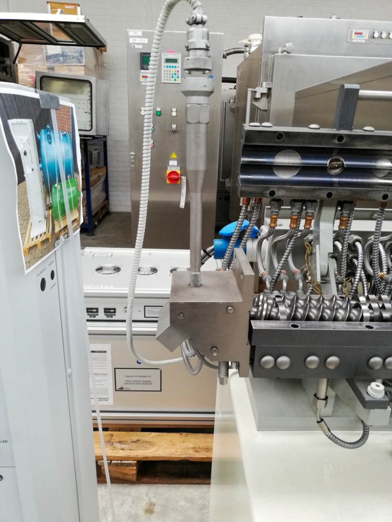 Baker Perkins MPC/V30 - Double screw extruder