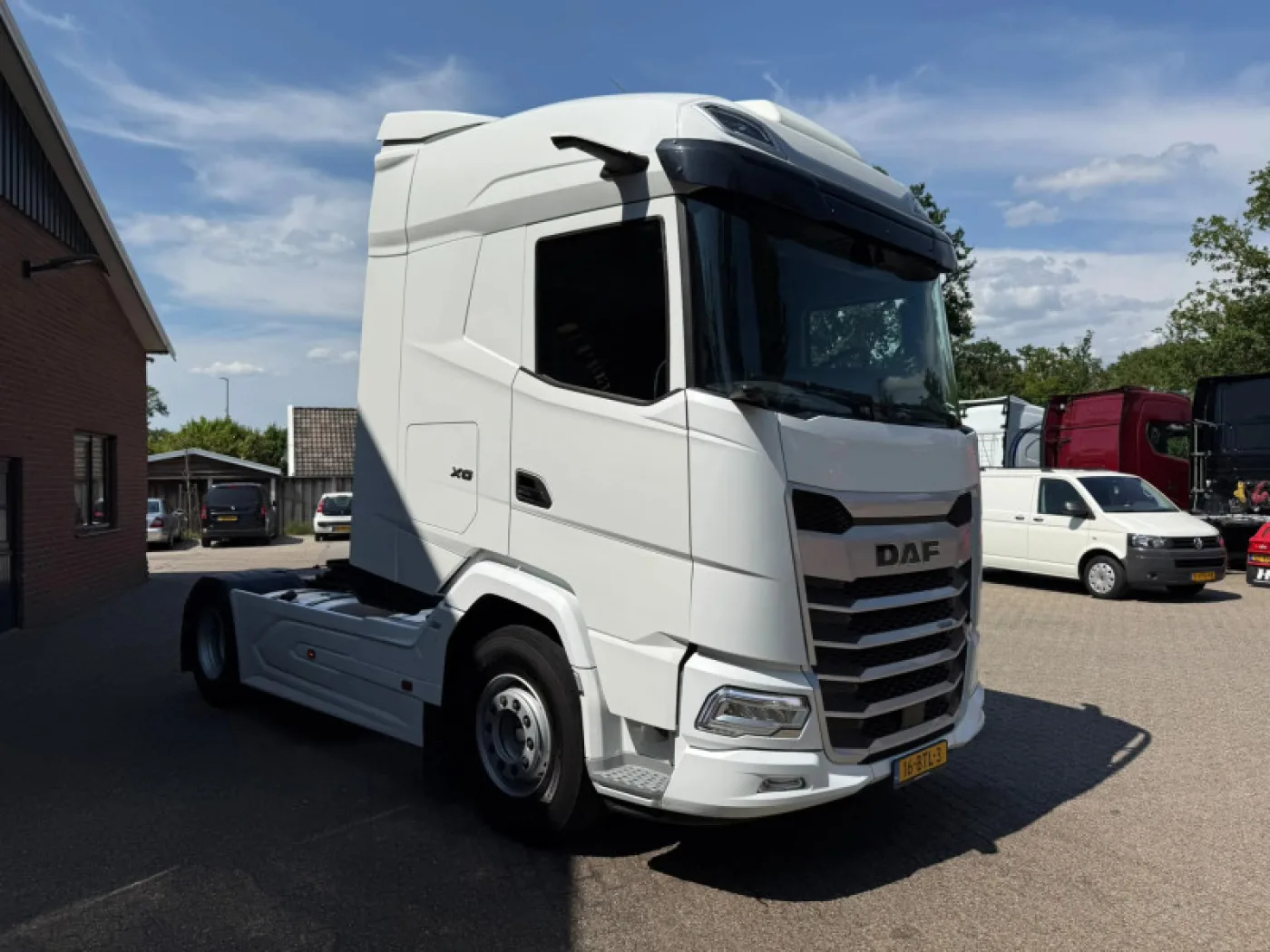 DAF XG 480 with stationary air conditioning, 2 fuel tanks, PTO prep, Dutch truck, in excellent condition - 4