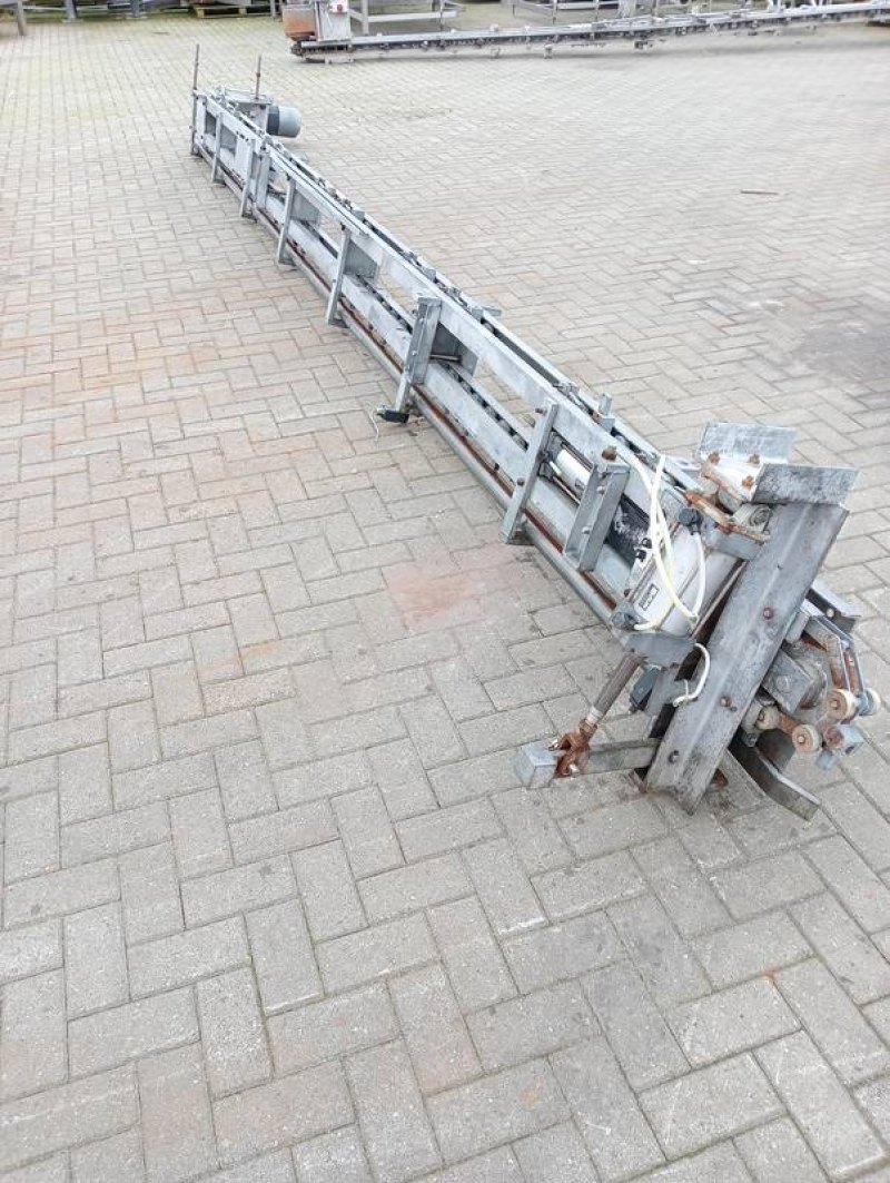 Conveyor vertical