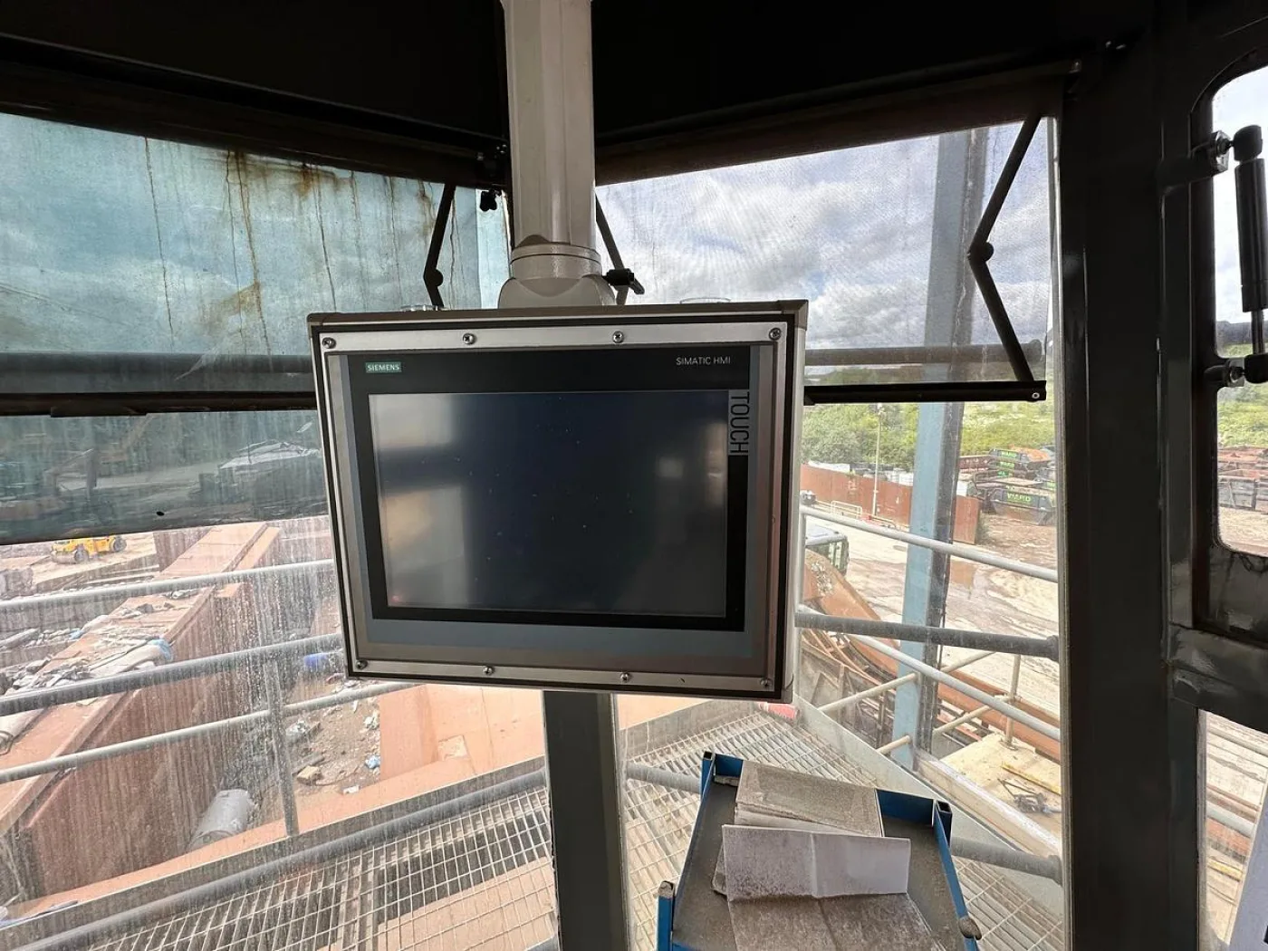 2016 Henschel CIB 1000 Scrap Shear - 7