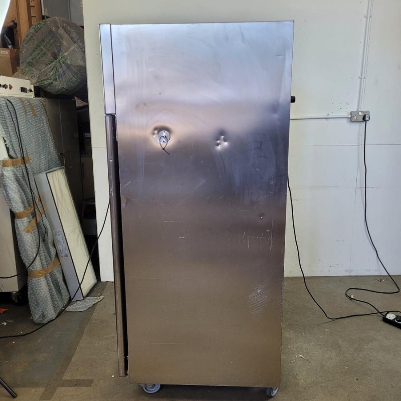 Foster R134A Refrigerator
